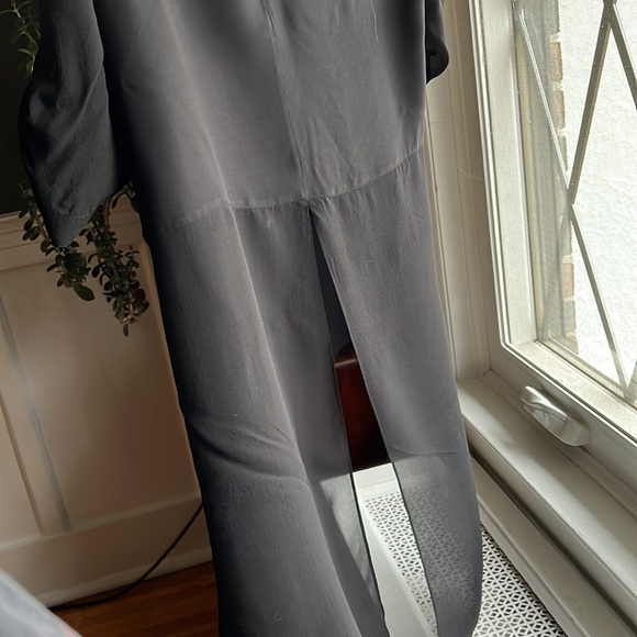 Silk shirt with long back and short front - Picture 6 of 6